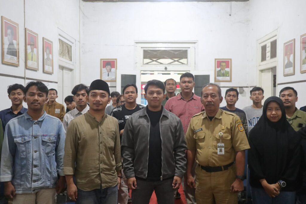 IMG-20241209-WA0062-1024x682 PERKUAT WAWASAN KEBANGSAAN DAN BELA NEGARA : DISPORAPAR JATENG BERSAMA ANGGOTA DPRD JATENG GANDENG PMPI SEBAGAI TONGGAK PELOPOR PEMBENTUKAN JATI DIRI PEMUDA %gambar